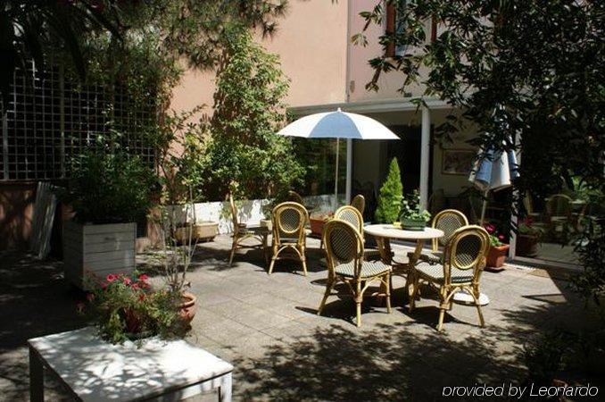 Garden Hotel Toulouse Exterior foto